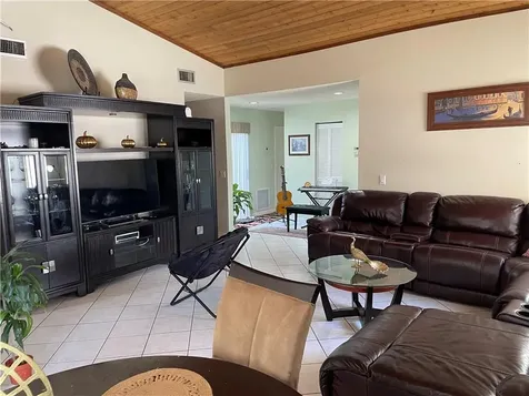 1231 SW 112th Avenue Pembroke Pines FL 33025