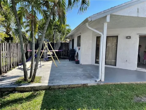 1231 SW 112th Avenue Pembroke Pines FL 33025
