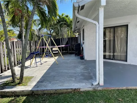 1231 SW 112th Avenue Pembroke Pines FL 33025