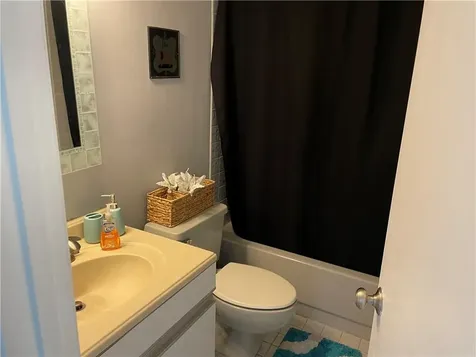 1231 SW 112th Avenue Pembroke Pines FL 33025