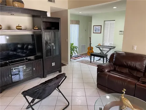 1231 SW 112th Avenue Pembroke Pines FL 33025
