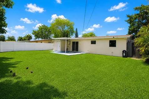 5700 SW 37th Court Davie FL 33314