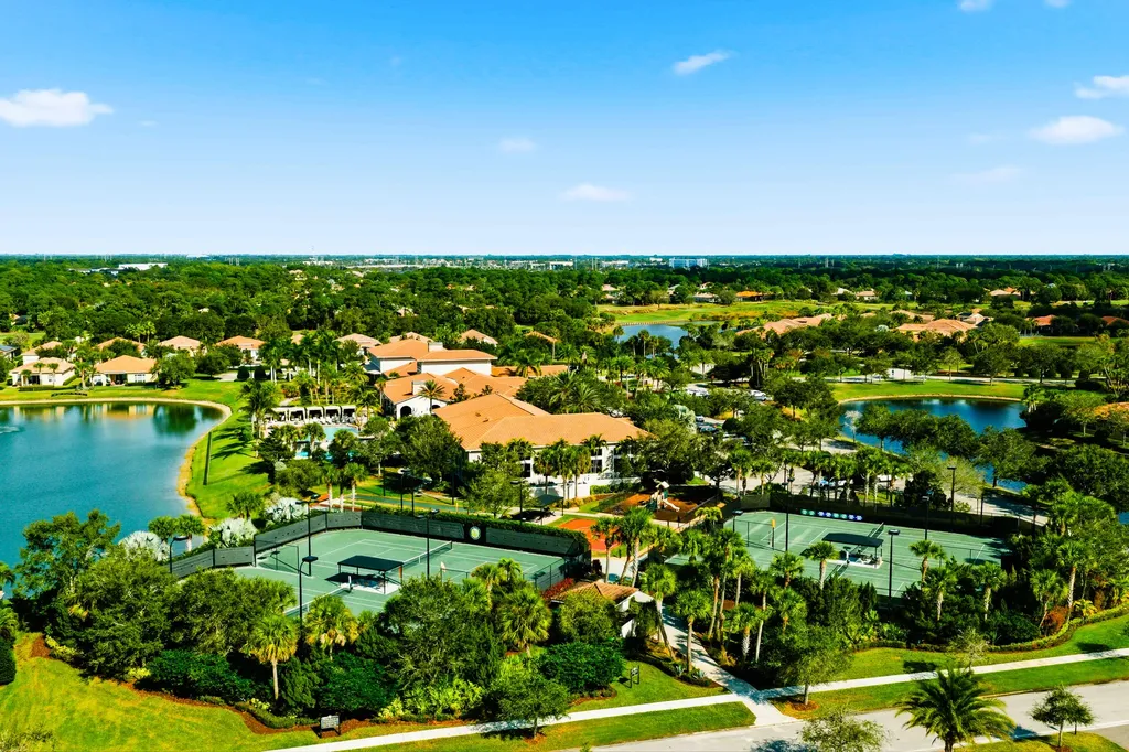 8692 SW Flutto Way Port St Lucie FL 34987