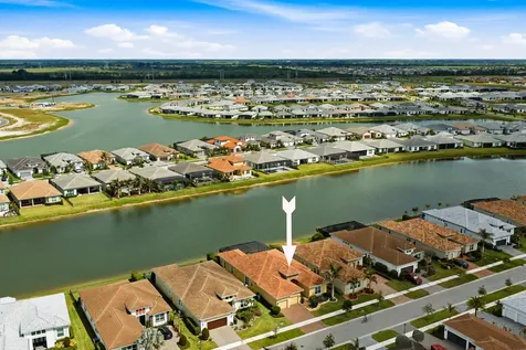 8692 SW Flutto Way Port St Lucie FL 34987
