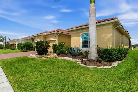 8692 SW Flutto Way Port St Lucie FL 34987