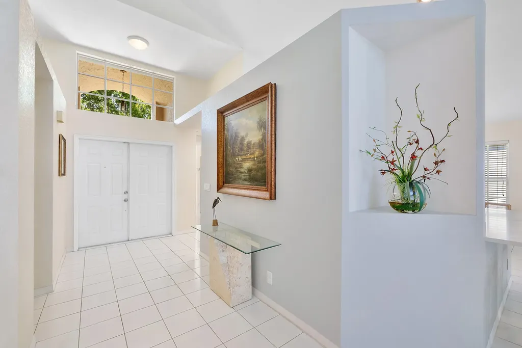 2016 Island Circle Weston FL 33326