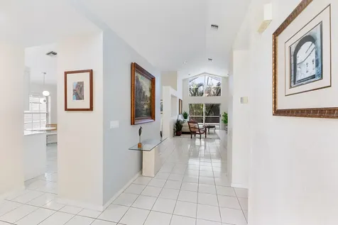 2016 Island Circle Weston FL 33326