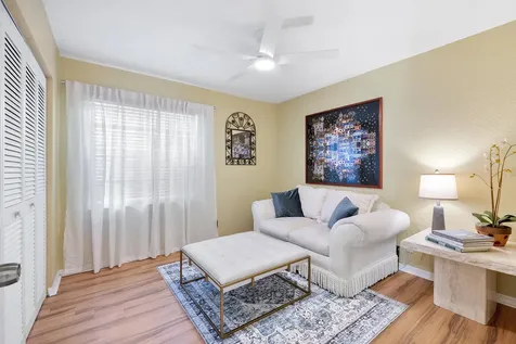 2016 Island Circle Weston FL 33326