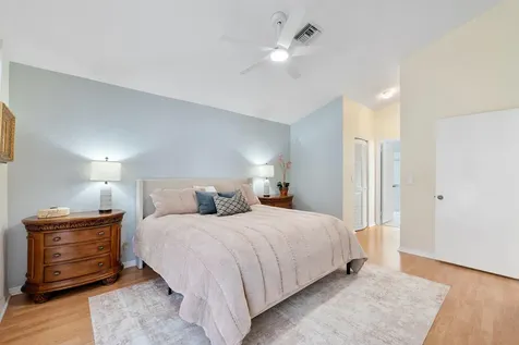 2016 Island Circle Weston FL 33326