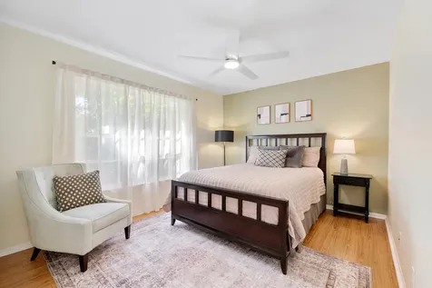 2016 Island Circle Weston FL 33326