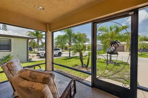 6456 Alemendra Fort Pierce FL 34951