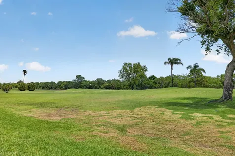 6456 Alemendra Fort Pierce FL 34951