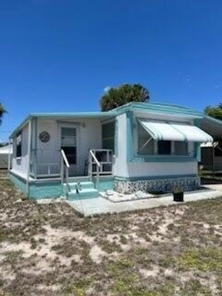 2430 SE Penny Lane Stuart FL 34994