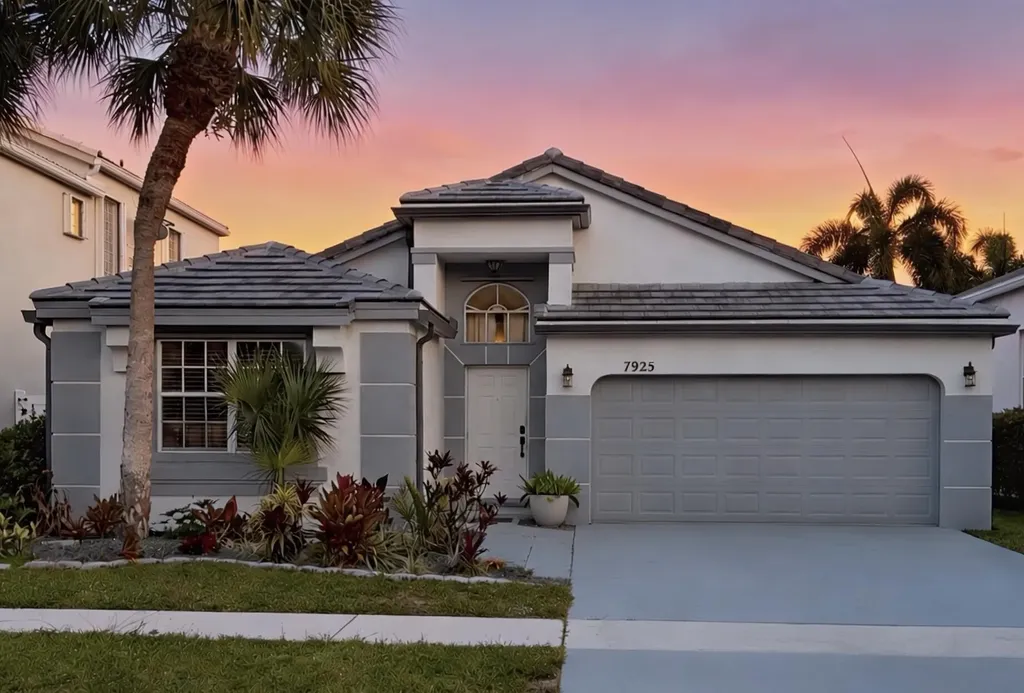 7925 Ambleside Way Lake Worth FL 33467