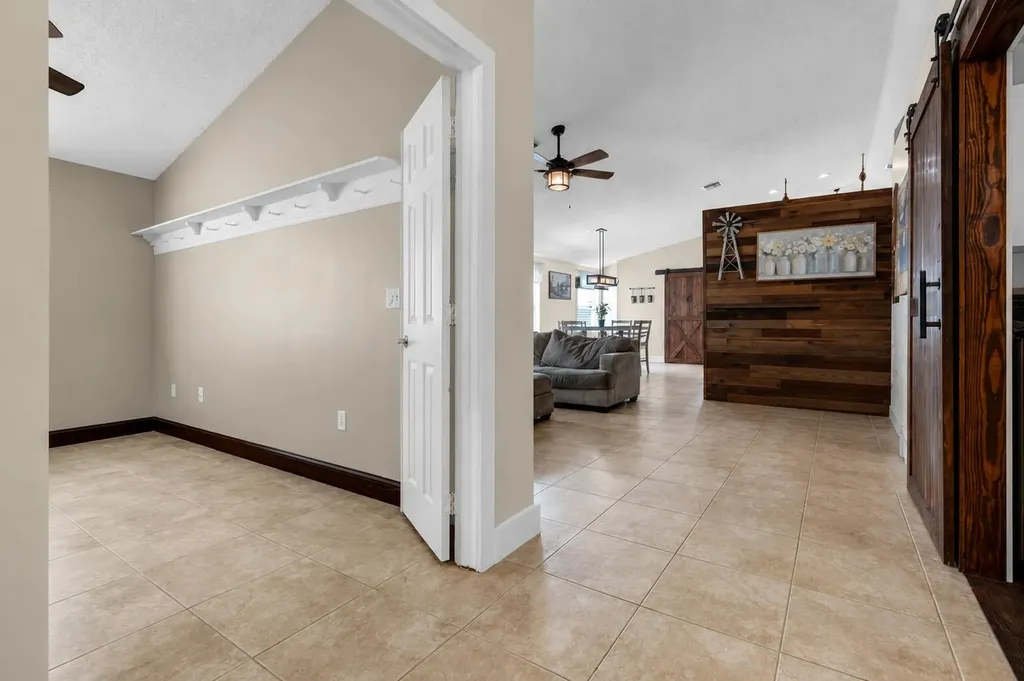 7925 Ambleside Way Lake Worth FL 33467