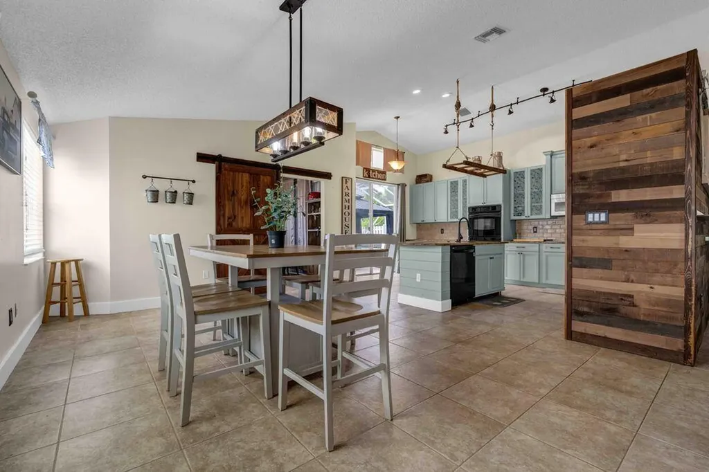 7925 Ambleside Way Lake Worth FL 33467