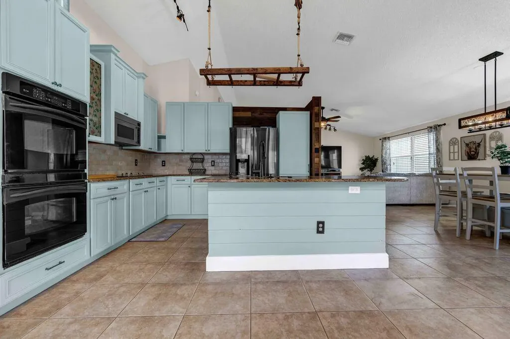 7925 Ambleside Way Lake Worth FL 33467