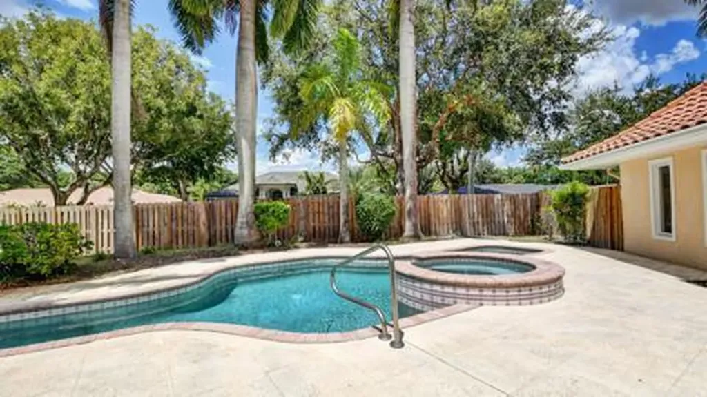 6813 Viento Way Boca Raton FL 33433
