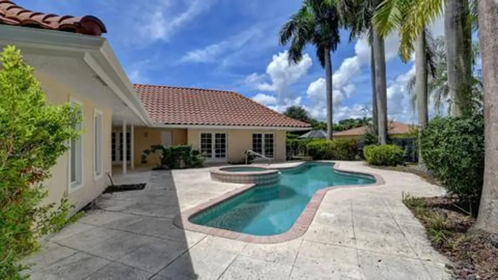6813 Viento Way Boca Raton FL 33433