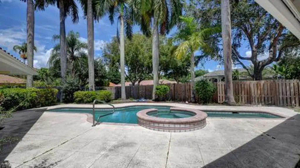 6813 Viento Way Boca Raton FL 33433