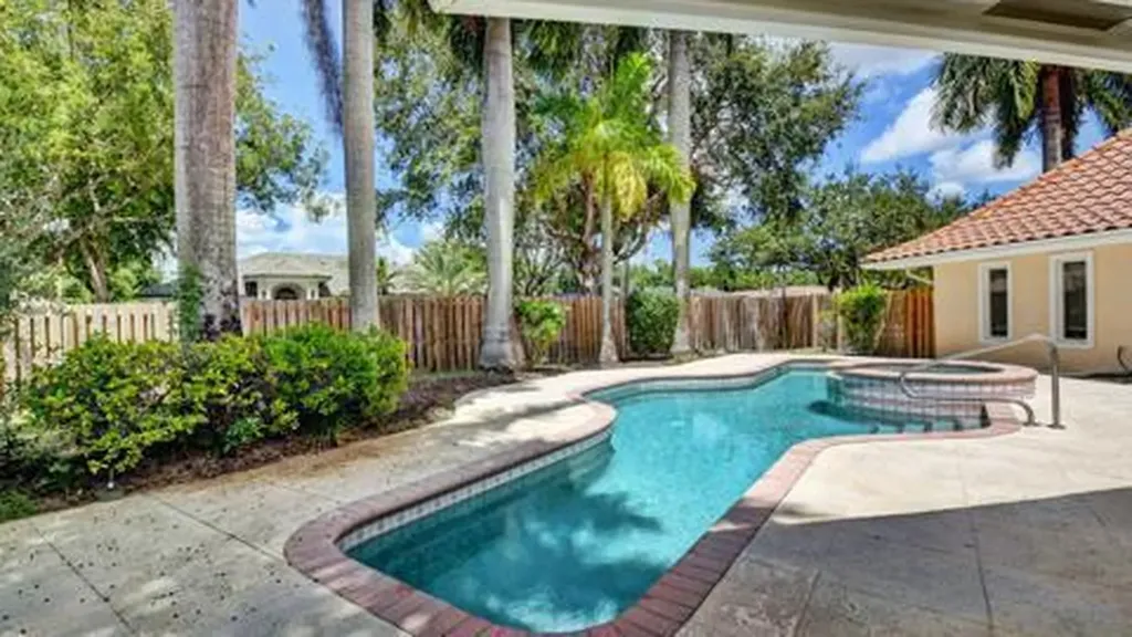 6813 Viento Way Boca Raton FL 33433