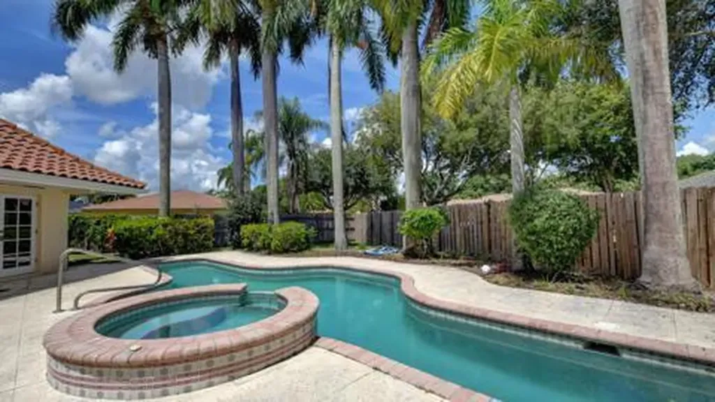 6813 Viento Way Boca Raton FL 33433