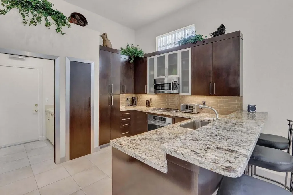6255 NW 42nd Way Boca Raton FL 33496