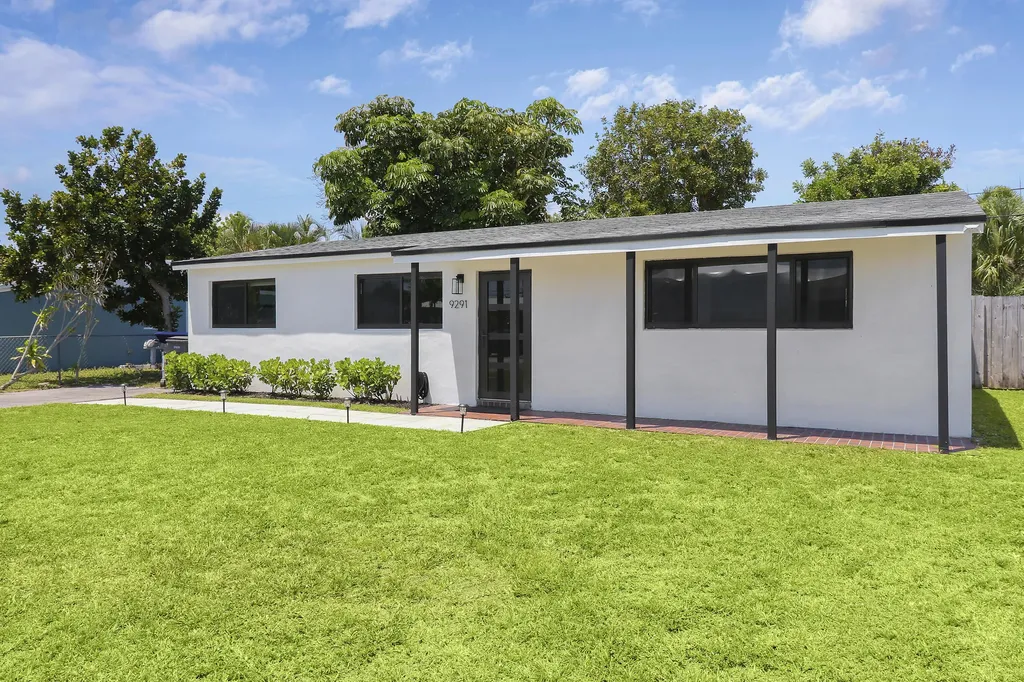 9291 Bloomfield Drive Palm Beach Gardens FL 33410
