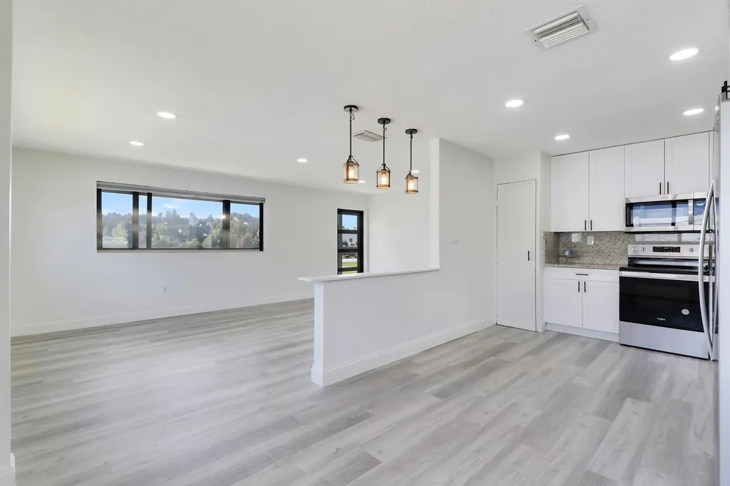 9291 Bloomfield Drive Palm Beach Gardens FL 33410