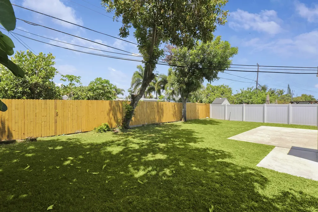 9291 Bloomfield Drive Palm Beach Gardens FL 33410