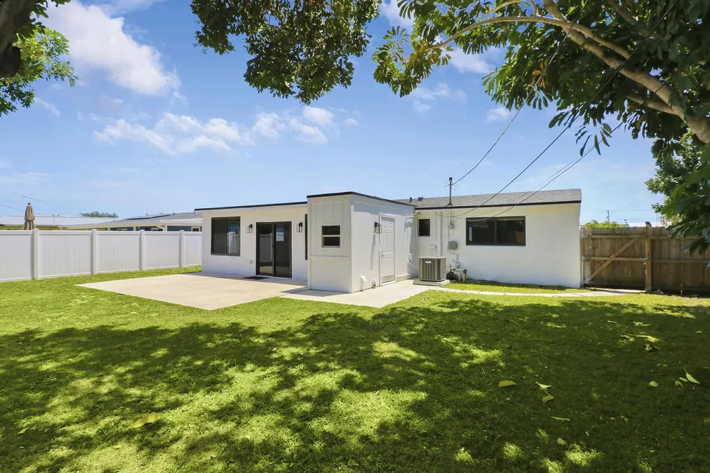 9291 Bloomfield Drive Palm Beach Gardens FL 33410
