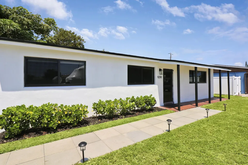 9291 Bloomfield Drive Palm Beach Gardens FL 33410