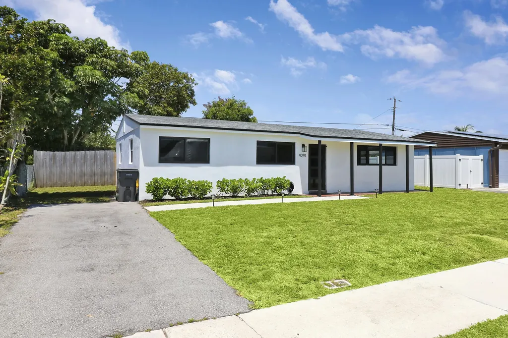 9291 Bloomfield Drive Palm Beach Gardens FL 33410