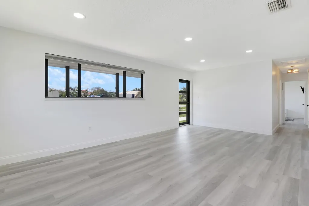 9291 Bloomfield Drive Palm Beach Gardens FL 33410