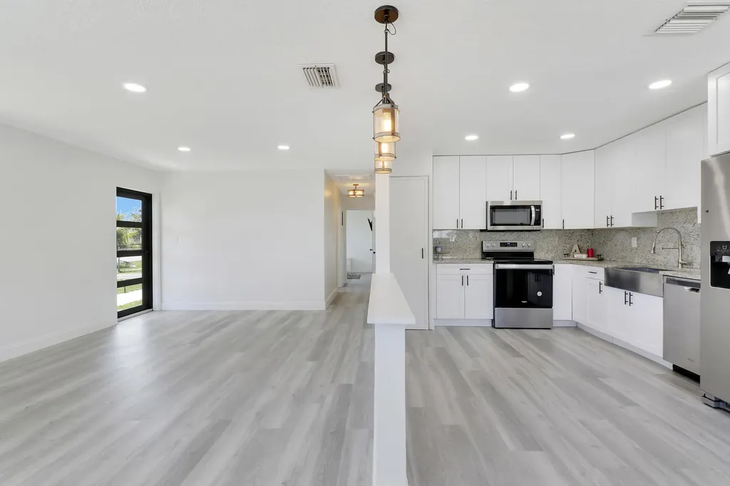 9291 Bloomfield Drive Palm Beach Gardens FL 33410