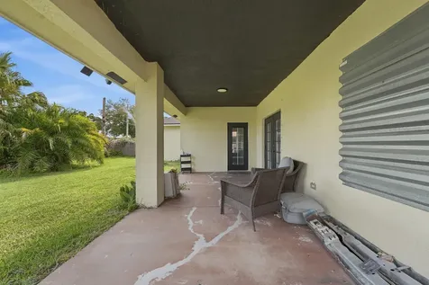 1298 SW Chase Road Port St Lucie FL 34953