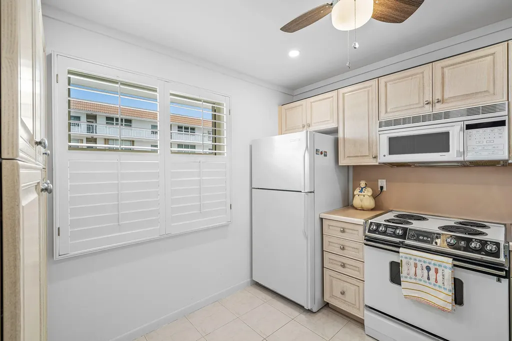 921 Gardenia Drive Delray Beach FL 33483