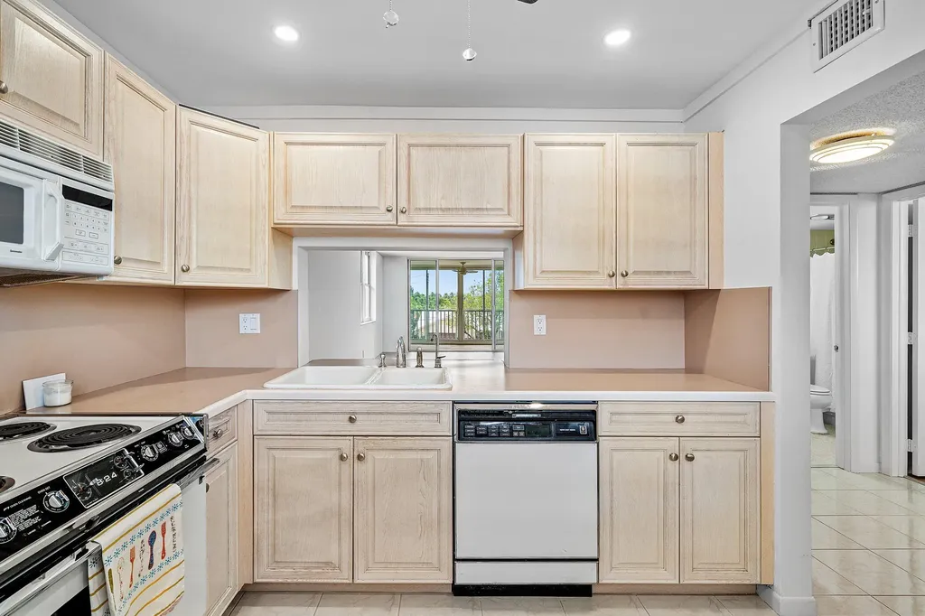 921 Gardenia Drive Delray Beach FL 33483
