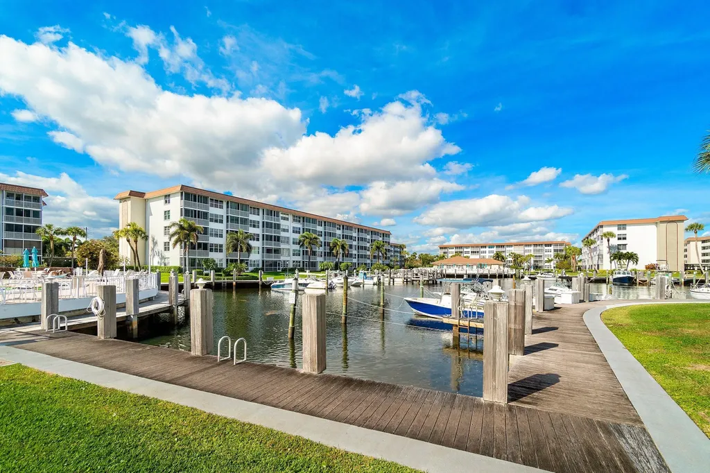 921 Gardenia Drive Delray Beach FL 33483