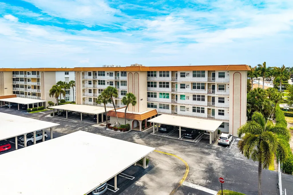 921 Gardenia Drive Delray Beach FL 33483