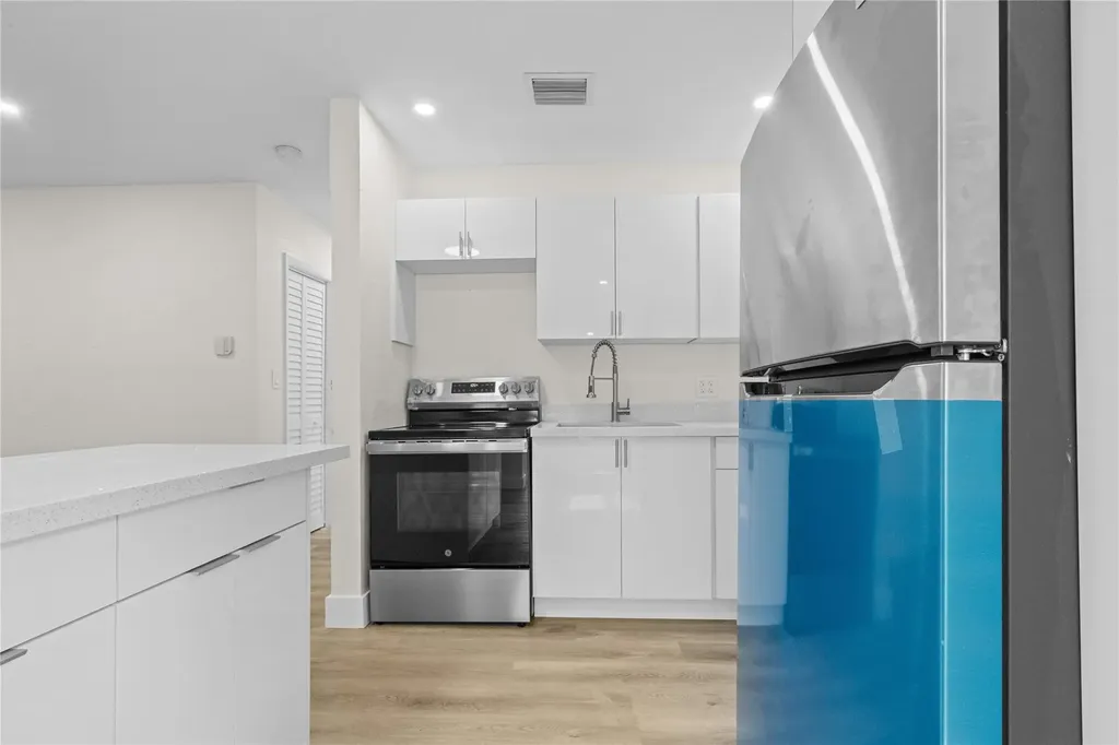 2941 NW 11th Court Fort Lauderdale FL 33311