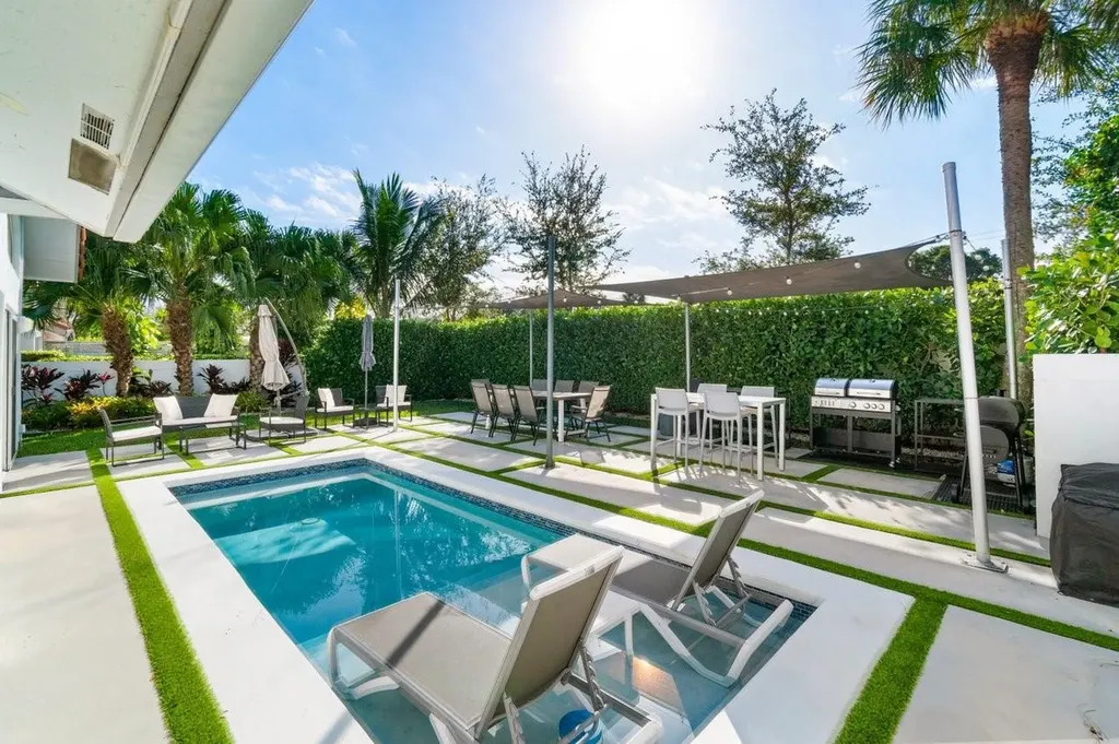 2058 NW 52nd Street Boca Raton FL 33496