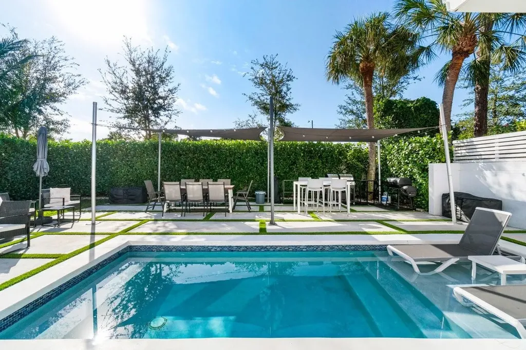 2058 NW 52nd Street Boca Raton FL 33496