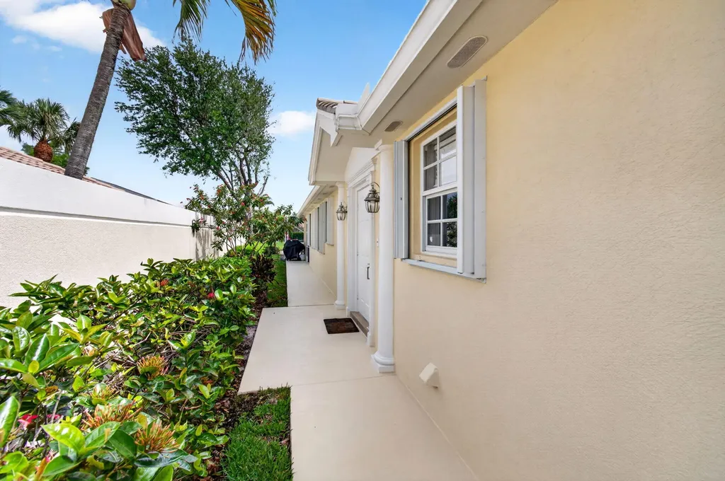 3023 Verdmont Lane Wellington FL 33414