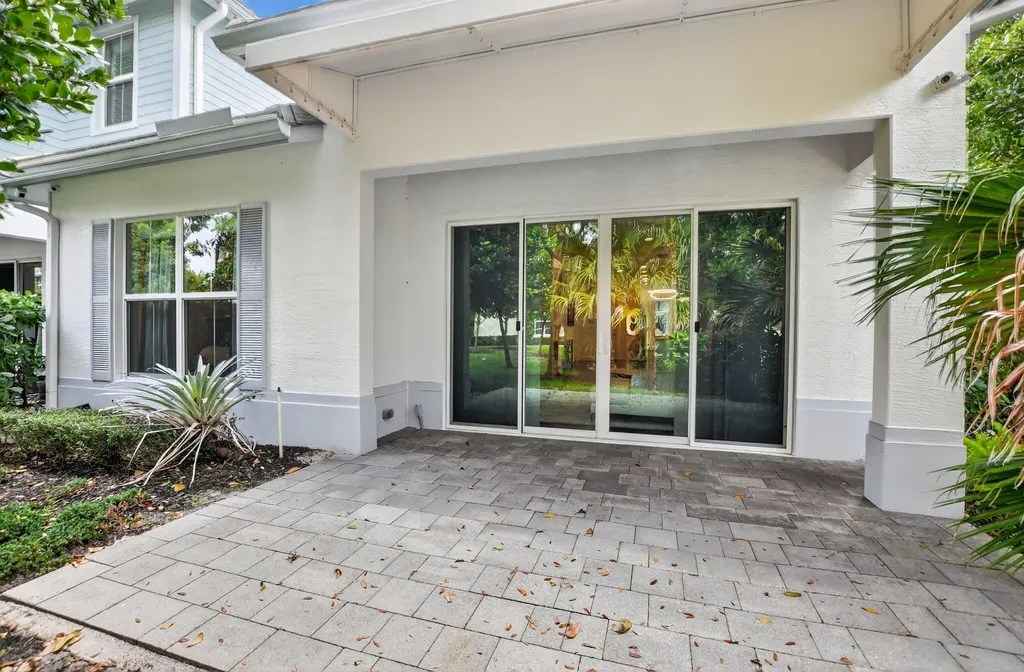 6675 Quiet Wave Trail Boca Raton FL 33433