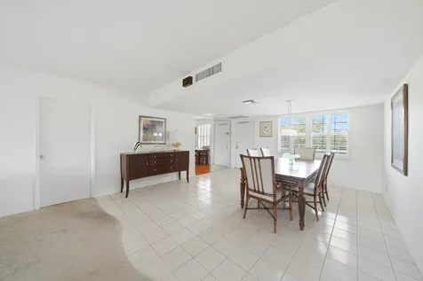 3800 Oaks Clubhouse Drive Pompano Beach FL 33069
