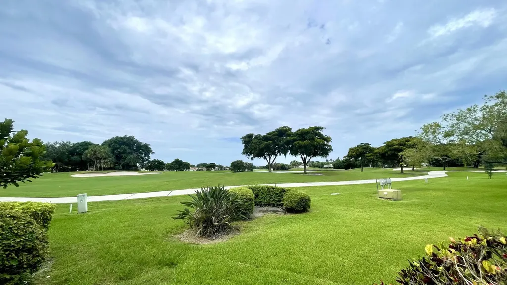 5662 Ainsley Court Boynton Beach FL 33437