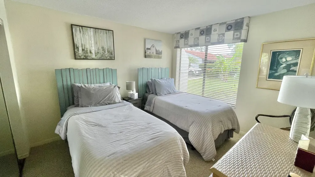 5662 Ainsley Court Boynton Beach FL 33437