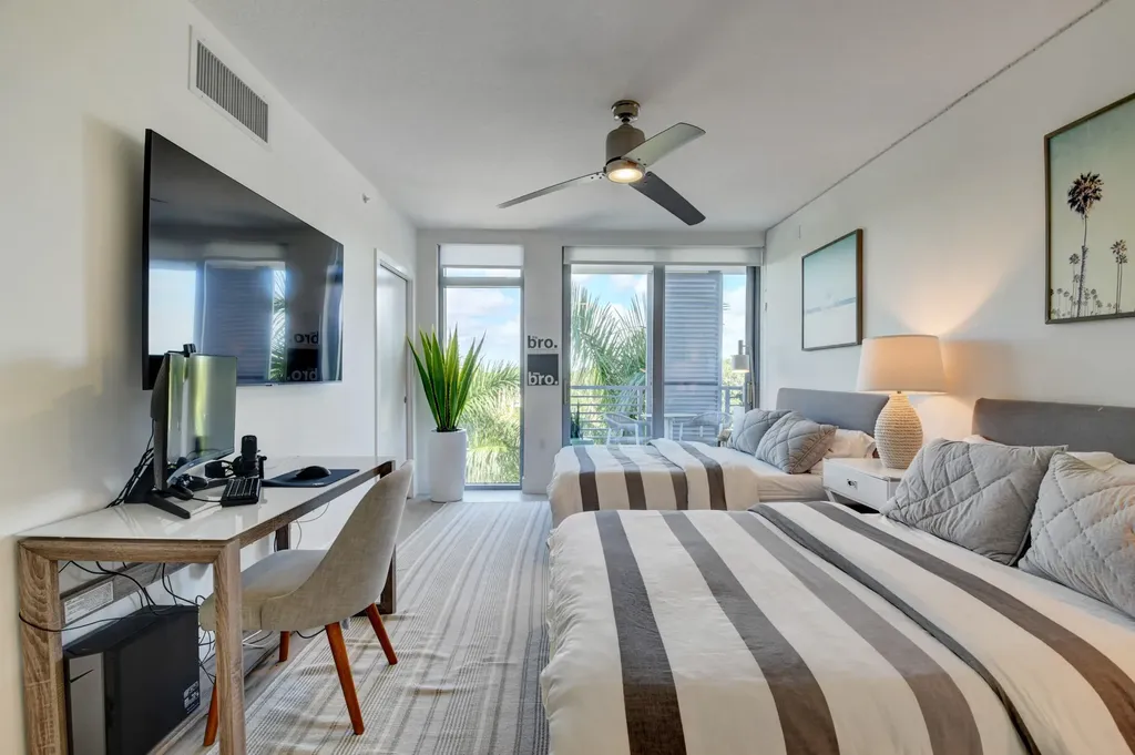 111 SE 1st Avenue Delray Beach FL 33444