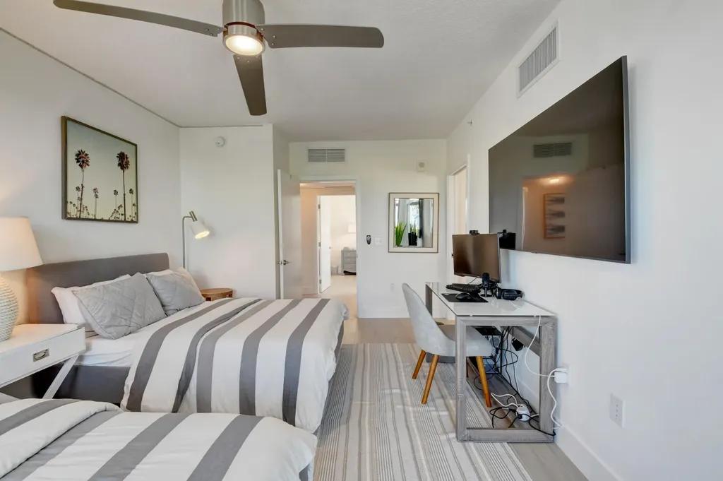 111 SE 1st Avenue Delray Beach FL 33444